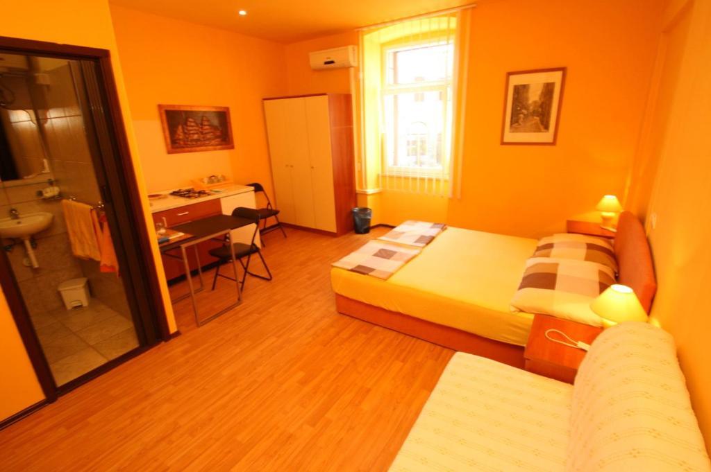 PUY Guest House Zona חדר תמונה